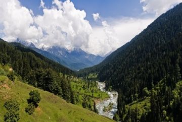 3 Days Srinagar, Pahalgam and Panjtarni Temple Trip Package
