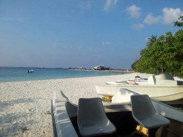 Experience 5 Days Mal Water Sport Tour Package