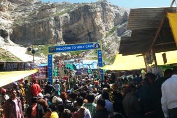 Experience 5 Days 4 Nights Amarnath Honeymoon Holiday Package