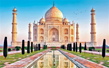 Ecstatic 16 Days Delhi Honeymoon Vacation Package