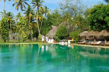 6 Days Munnar, Thekkady, Alleppey and Mararikulam Trip Package