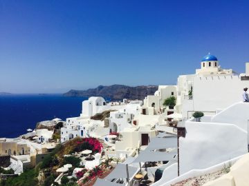 Beautiful 10 Days Delhi to Santorini Honeymoon Holiday Package