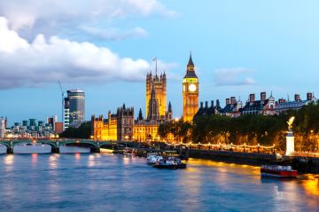 Amazing 5 Days England Friends Trip Package