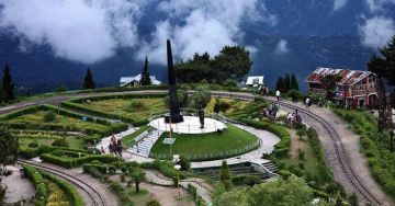 Family Getaway 4 Days Darjeeling Offbeat Tour Package