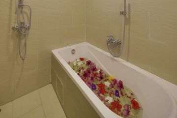 4 Days MUMBAI to MALDIVE Beach Tour Package