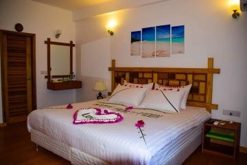 4 Days MUMBAI to MALDIVE Beach Tour Package