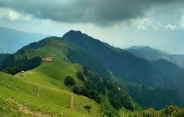 Beautiful 4 Days Delhi to Manikaran Honeymoon Vacation Package