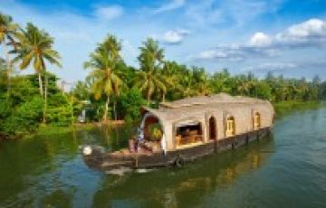 Munnar Thekkady  Alleppey Houseboat Trip