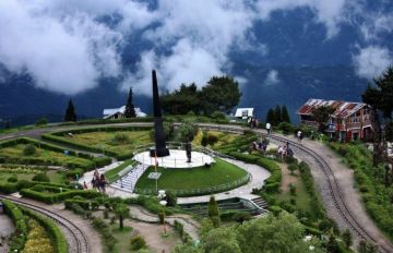 Magical 6 Days Siliguri to Darjeeling Romantic Holiday Package