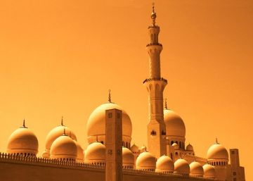 Heart-warming 5 Days New Delhi to Dubai Desert Holiday Package