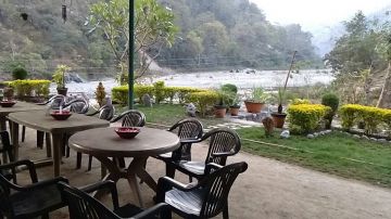 Heart-warming 2 Days Rishikesh Nature Holiday Package