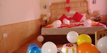 Experience Delhi Friends Tour Package for 6 Days 5 Nights