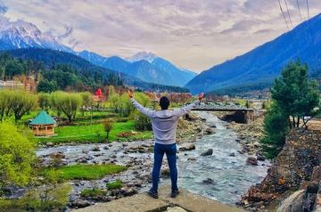 Best 6 Days Srinagar to Sonmarg Honeymoon Trip Package