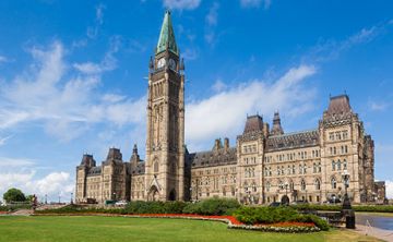 Pleasurable 15 Days Delhi to Canada Weekend Getaways Tour Package