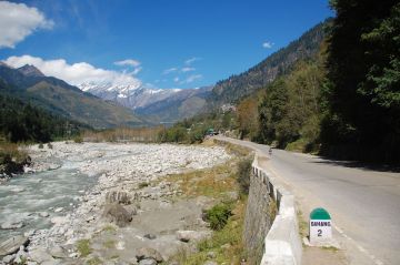 Beautiful 5 Days 4 Nights Kullu Holiday Package