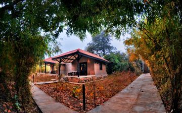 3 Days 2 Nights Tala Honeymoon Trip Package