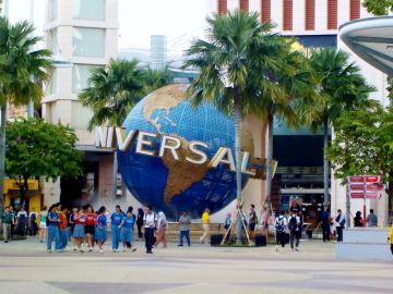 Family Getaway 4 Days Chennai to Singapore Trip Package