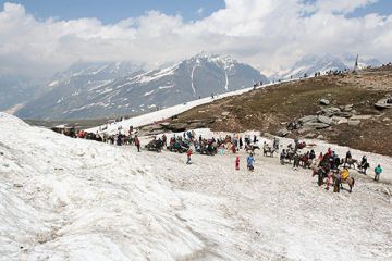 Beautiful 7 Days Manali Family Trip Package