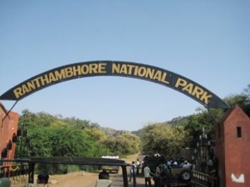 Family Getaway 3 Days Sawai Madhopur with RANTHAMBHORE Trip Package