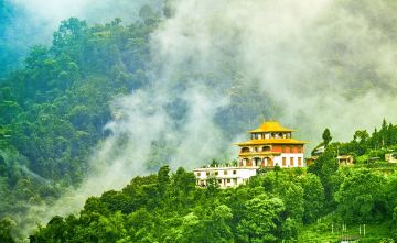 Heart-warming 7 Days Siliguri to Darjeeling Friends Holiday Package