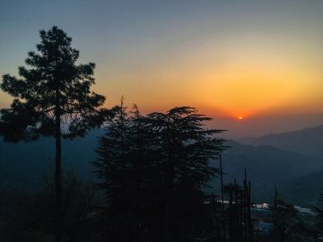 Heart-warming 5 Days Delhi to Kullu Romantic Vacation Package