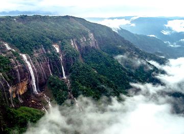 Beautiful 6 Days 5 Nights Cherrapunji Hill Stations Holiday Package