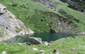 Amazing 4 Days 3 Nights Beas Kund Friends Trip Package