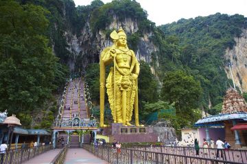Pleasurable 4 Days Kuala Lumpur and Genting Highlands Temple Tour Package