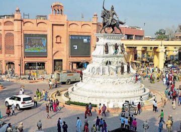 Magical 10 Days Dharamshala Honeymoon Holiday Package