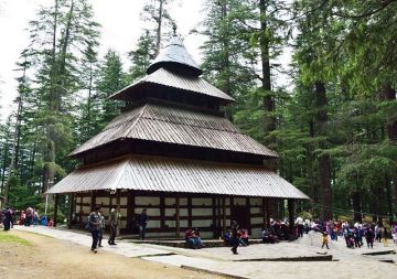 Magical 4 Days Manali Family Vacation Package