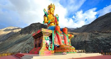 Experience 8 Days Delhi to Leh Ladakh Massage Trip Package