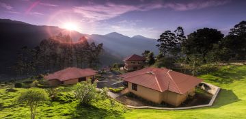 Ecstatic 4 Days Cochi Lake Vacation Package