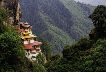 7 Days 6 Nights Phuentsholing, Thimphu, Wangdue Phodrang and Punakha Mountain Vacation Package