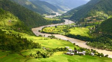 Magical 6 Days 5 Nights Punakha Wildlife Holiday Package