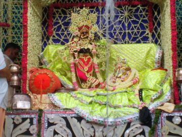 Heart-warming 3 Days Govardhan Friends Holiday Package