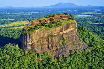 Family Getaway 6 Days Dambulla to Kandy Religious Tour Package