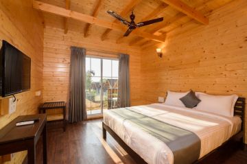 Family Getaway 4 Days South Goa to North Goa Vacation Package