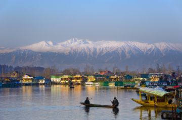Heart-warming 6 Days Jammu And Kashmir to Srinagar Romantic Holiday Package