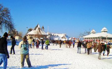 Beautiful 3 Days Manali - Chandigarh Departure to Day Trip To Rohtang Pass Holiday Package