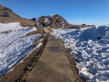 Beautiful 6 Days Leh to Pangong Lake Trip Package