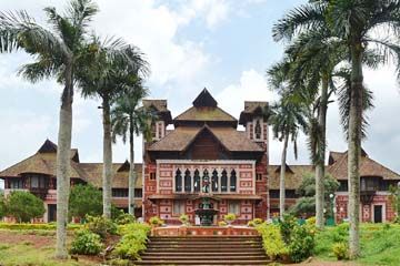 Pleasurable 7 Days Cochin, Munnar, Thekkady and Alleppey Tour Package