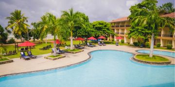 Amazing 4 Days Bentota, Sri Lanka, Colombo with Negombo Tour Package