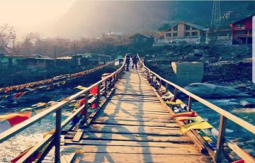 Magical 6 Days Delhi, Manali, Rohtang Pass and Kullu Tour Package