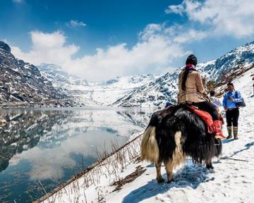 Pleasurable 5 Days Gangtok, Lachen, Lachung with Bagdogra Holiday Package