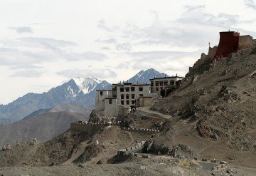 Family Getaway 4 Days Leh to Leh-khardungla-leh Vacation Package