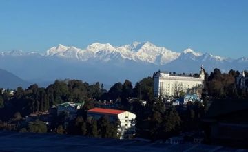 Best 9 Days 8 Nights Gangtok, Lachen, Lachung with Darjeeling Trip Package