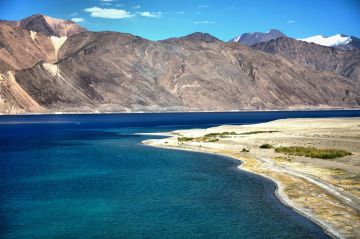 Family Getaway 5 Days 4 Nights Nubra Valley To Pangong via Shayok Tour Package