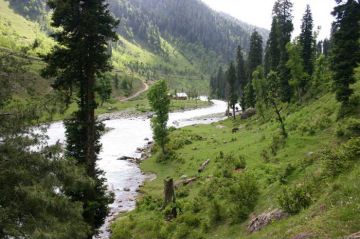 Pleasurable 5 Days Srinagar, Srinagar-sonamarg-srinagar, Srinagar-gulmarg-srinagar with Srinagar-pahalgam-srinagar Trip Package