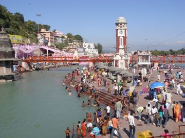 Ecstatic 5 Days 4 Nights Rishikesh, Auli, Haridwar and Delhi Tour Package
