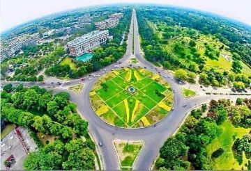 Beautiful 2 Days 1 Night Chandigarh and Delhi Holiday Package